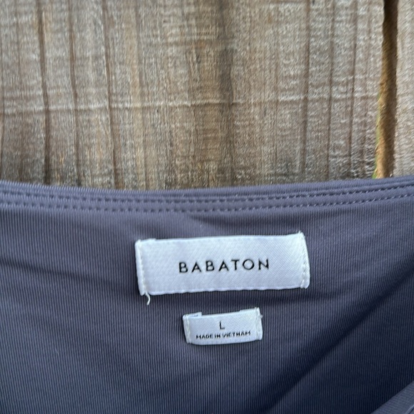 Aritzia Babaton Contour Squareneck Long Sleeve Bodysuit Large - Picture 2 of 8